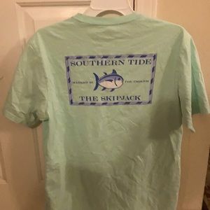 Southern Tide men’s tee